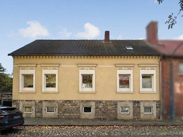 Immobilie in Eilsleben - Solides Einfamilienhaus mit Geschichte in ruhiger Lage von Eilsleben - großzügig, gepflegt - Bild 0