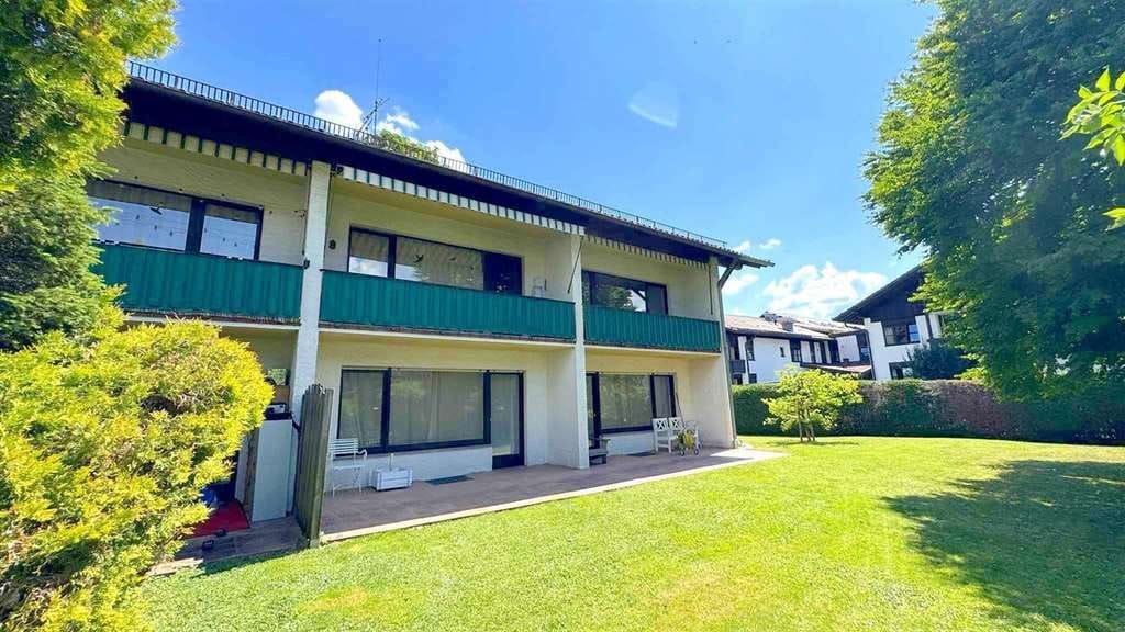 Immobilie in Garmisch-Partenkirchen - Mehrfamilienhaus mit 11 Wohnungen ca. 527 m², Grundstück 1.024 m² Keller, Garagen - Bild 1