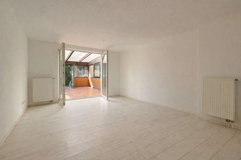 Immobilie in Burgdorf - Ideal für kleine Familien! Gepflegte 3-Zimmer-Wohnung mit Wintergarten und eigenem Gartenzugang - Bild 2