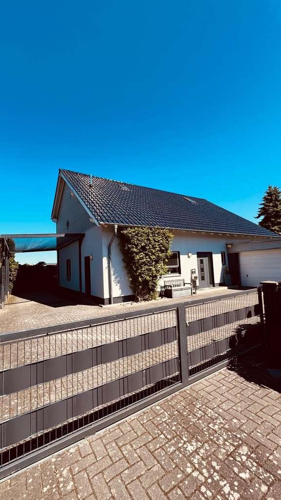 Immobilie in Ribbesbüttel - Individuelles, lichtdurchflutetes Architektenhaus mit dem besonderen Extra zwischen Wob und BS - Bild 1