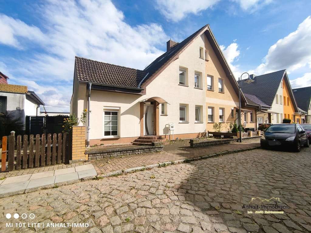 Immobilie in Sandersdorf-Brehna - Modernes Wohnglück in Zscherndorf: Einziehen, Aufatmen und das Leben genießen! - Bild 2