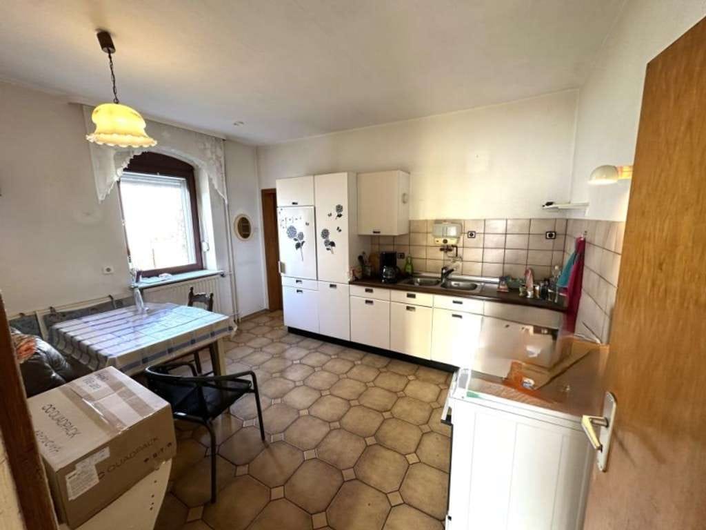 Immobilie in Malsfeld - Naturliebhaber mit handwerklichem Geschick gesucht! Bauernhaus mit Scheune und Garten - Bild 3