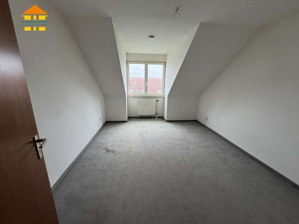Immobilie in Hainichen - *Tolle MÖGLICHKEIT: Renovierungsbedürftige 2-Raum-Wohnung - Eigennutz / Kapitalanlage* - Bild 3