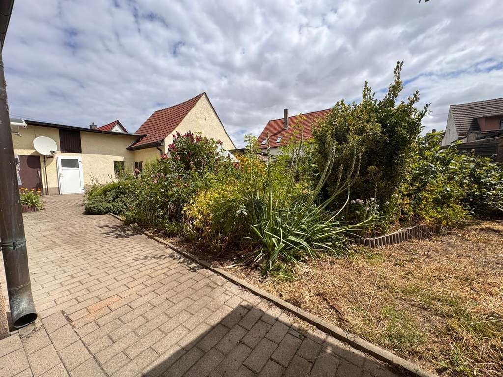 Immobilie in Helbra - Freistehendes Einfamilienhaus in Helbra – viel Platz für Ihre Ideen! - Bild 2