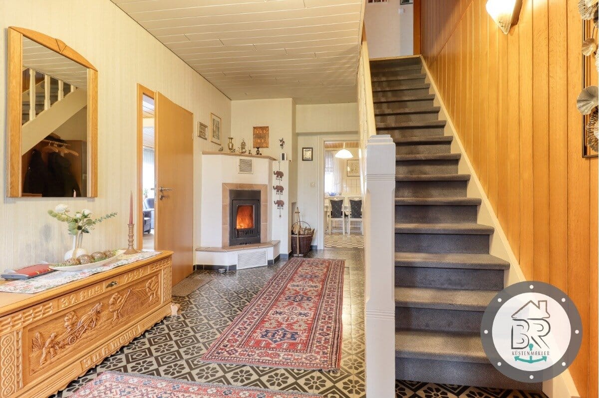Immobilie in Mittelstenahe - Charaktervolles Bauernhaus mit großzügigem Grundstück, Stallungen und weitläufigem Hof - Bild 4