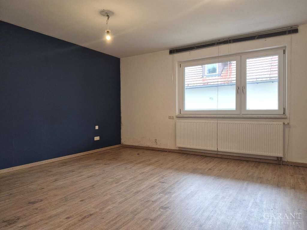 Immobilie in Mehlmeisel - Raum für Ideen, Familie und Zukunft - vielseitiges Zweifamilienhaus auf großem Grundstück - Bild 3
