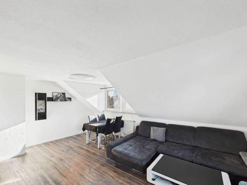 Immobilie in Wendelstein - Oben wohnen, zentral leben: Clever geschnittene 3-Zimmer-DG-Wohnung im 2. Stock in Wendelstein - Bild 3