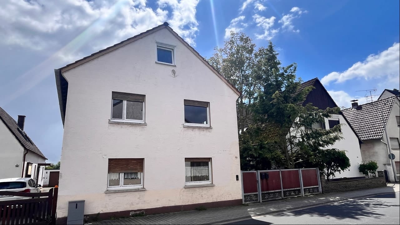 Immobilie in Karlstein am Main - Potential auf ca. 610 m² Grundstück - Bild 1