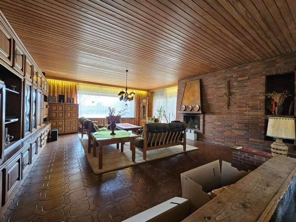 Immobilie in Hiltpoltstein - XXL-Bungalow mit viel Potenzial und tollen Nutzungsmöglichkeiten in ruhiger Lage von Hiltpoltstein - Bild 2