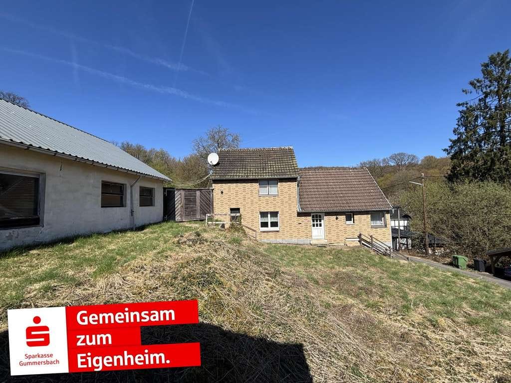 Immobilie in Wiehl - Handwerkerhaus mit Werkstatt und großem Grundstück! - Bild 0