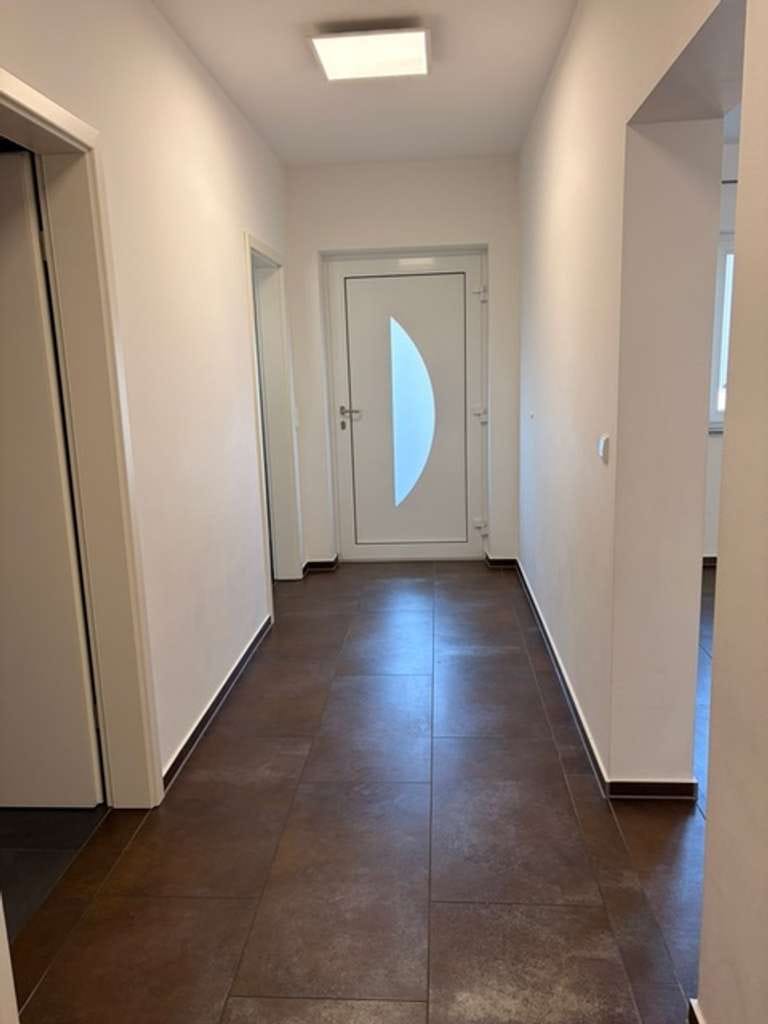 Immobilie in Kottweiler-Schwanden - Wohnen mit Weitblick -  Hochwertige Doppelhaushälfte in traumhafter Lage - Bild 2