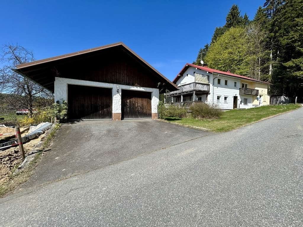 Immobilie in Mauth - Einfamilienhaus mit großem Grundstück in 94151 Mauth / Annathal  - Bild 1
