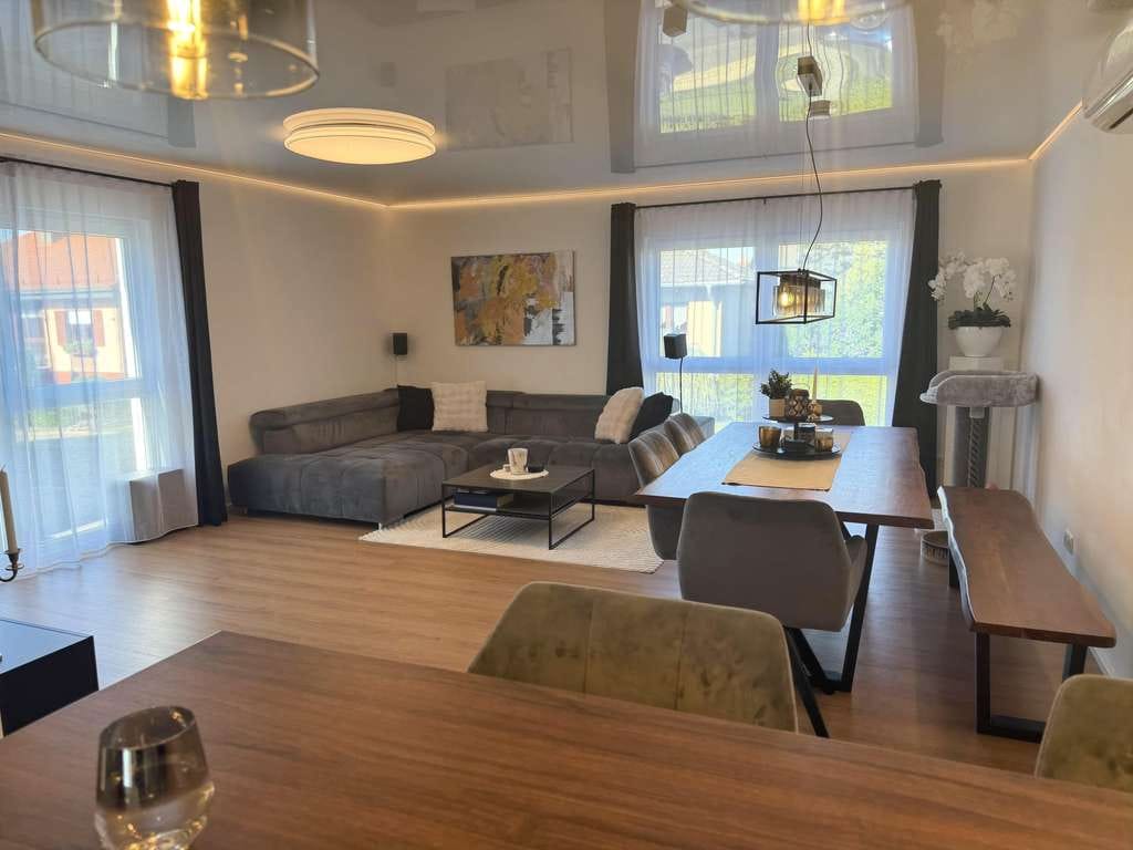 Immobilie in Hasselroth - Modernisiertes 5-Parteienhaus mit Neubau-Doppelhaushälfte in ruhiger Lage - Bild 3