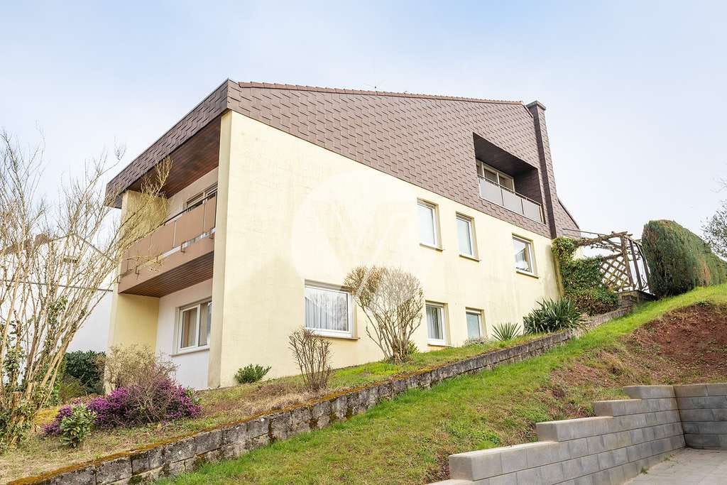 Immobilie in Föhren - // 1-2 Familienhaus in Föhren // 
zentrale Lage mit ELW und großer Garage - Bild 2