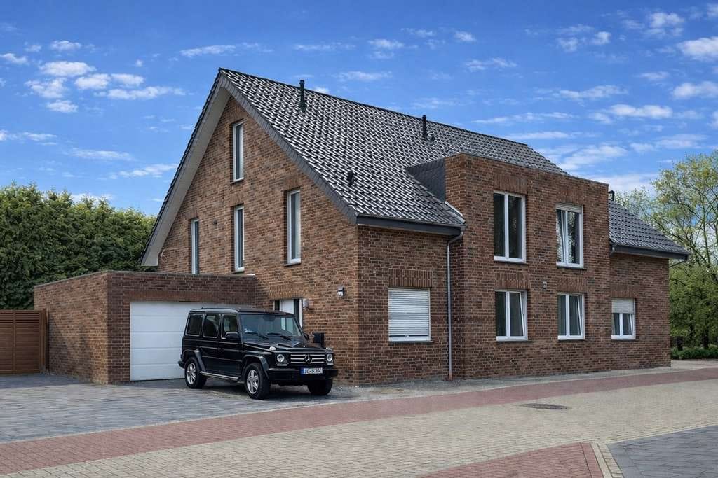 Immobilie in Versmold - Neubau von 2020 in Massivbauweise | Wohnhaus mit Einliegerwohnung | in Toplage am Aabachtal - Bild 0