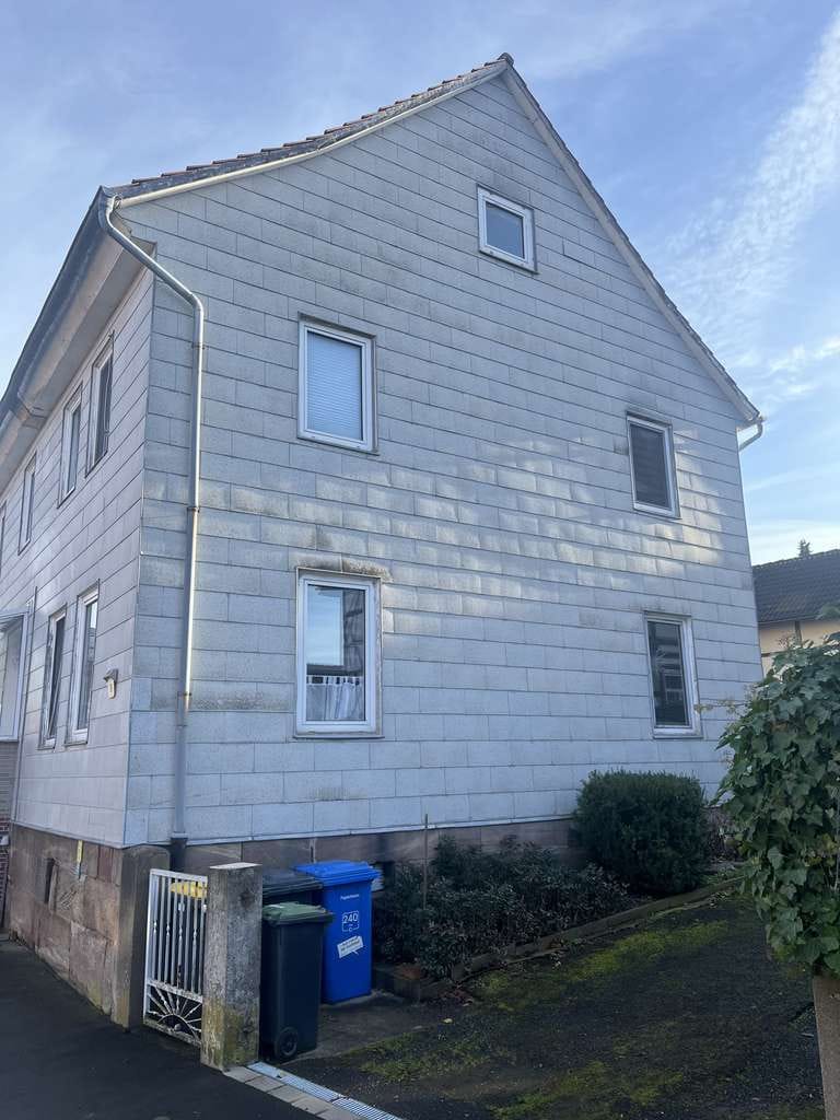 Immobilie in Göttingen - Gut erhaltenes Wohnhaus mit 6 Wohneinheiten und Nebengebäude in Göttingen-Holtensen - Bild 4