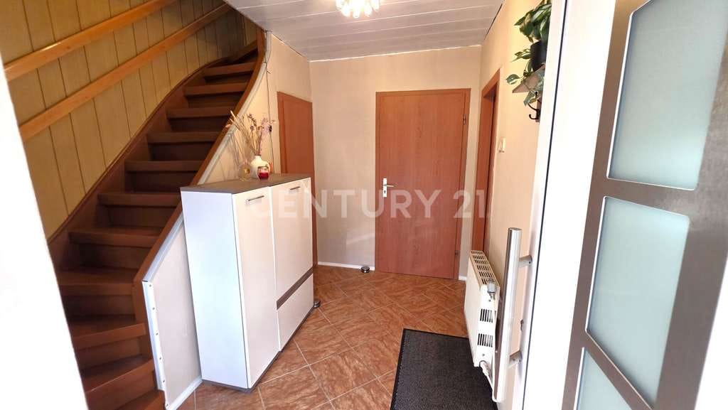 Immobilie in Sulzbach/Saar - Charmantes Reihenendhaus als perfekte Alternative zur Eigentumswohnung in Sulzbach-Altenwald - Bild 3