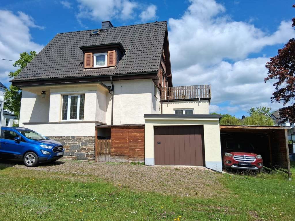 Immobilie in Plauen - Einfamilienhaus mit Garten und Freiraum  - Bild 1