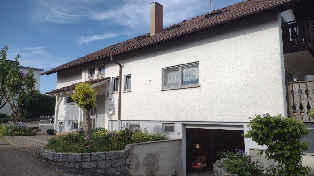 Immobilie in Iggingen - Iggingen: Gepflegtes 2-Familienhaus in zentraler Lage! - Bild 1