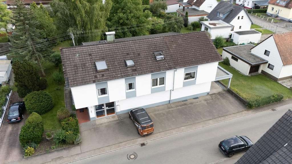 Immobilie in Deißlingen - *Provisionsfrei* Großzügiges Wohn- und Geschäftshaus mit 3 Einheiten - Bild 0