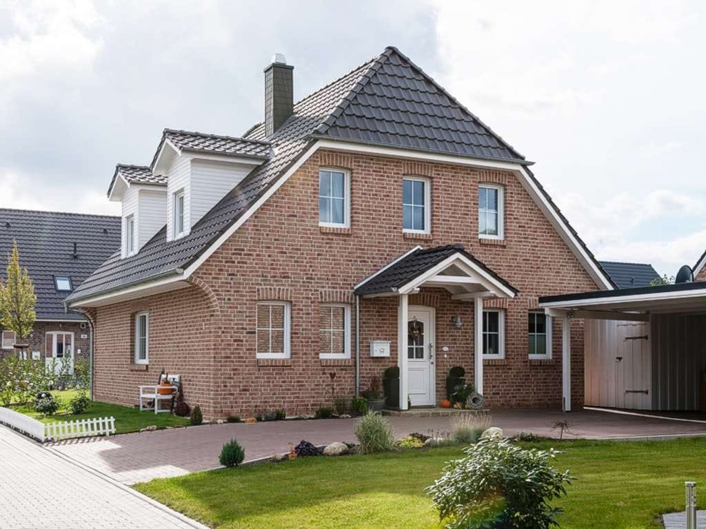 Immobilie in Beldorf - Großzügiges Familienhaus im klassischen Stil 
Neubauplanung  -  Niedrigenergiehaus mit Wärmepumpe - Bild 2