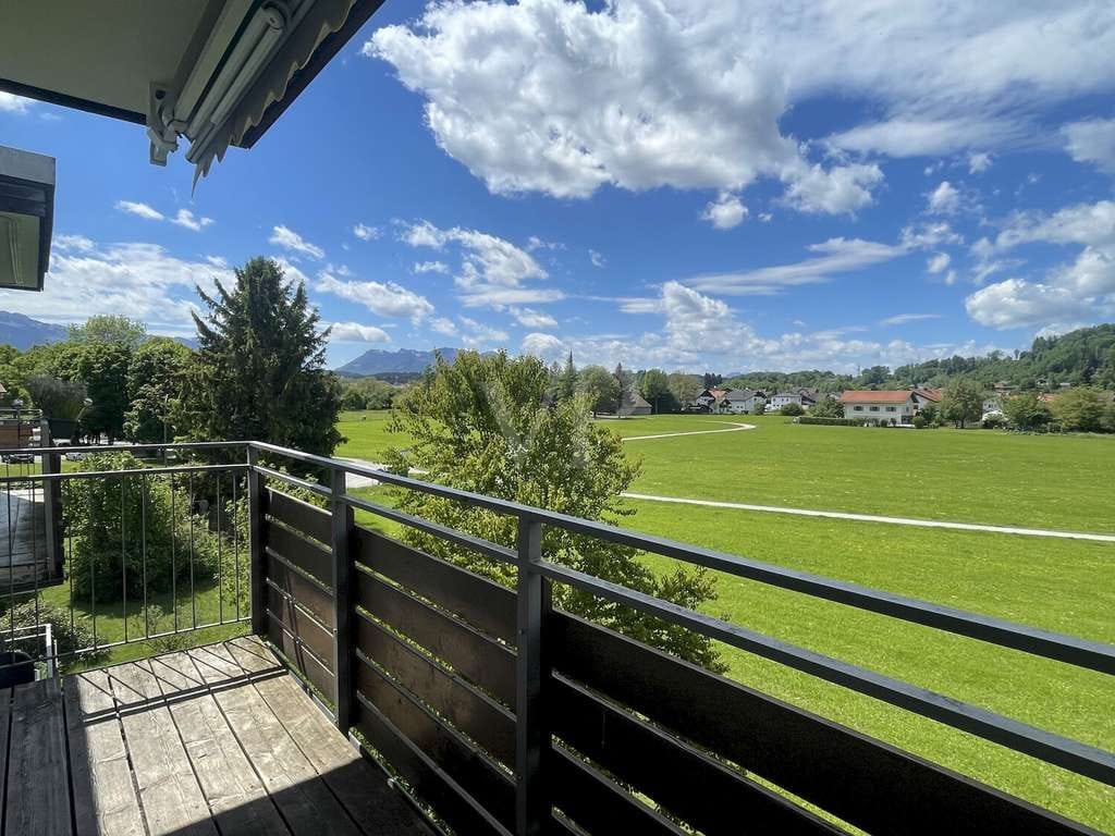 Immobilie in Chiemsee - 1 Zi. Apartment mit Balkon und traumhaftem Weitblick - Bild 1