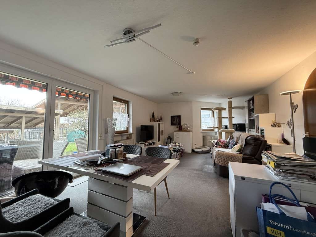 Immobilie in Raubling - Lichtdurchflutete, moderne 4,5 Zi.- Gartenwohnung mit zwei sonnigen Terrassen und großem Garten - Bild 4