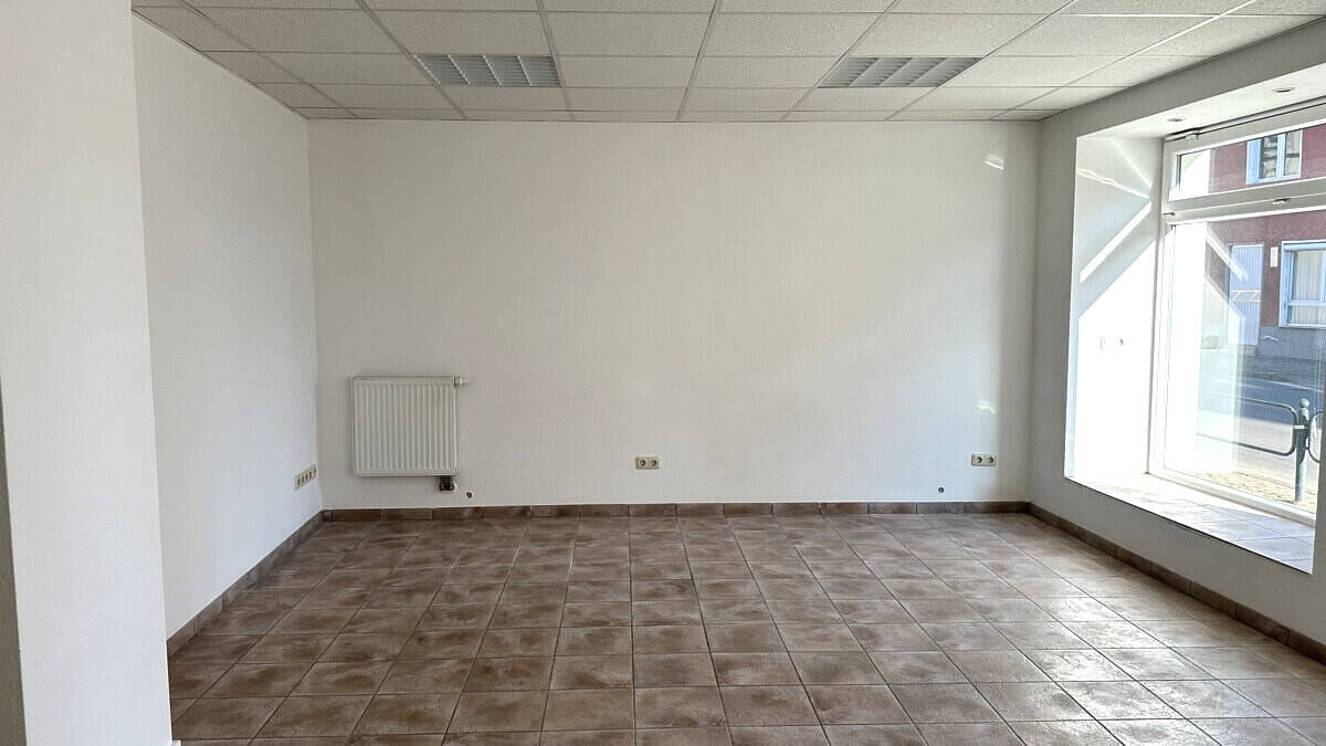 Immobilie in Raguhn-Jeßnitz - Vielseitiges Wohn- und Geschäftshaus in Raguhn - Bild 1