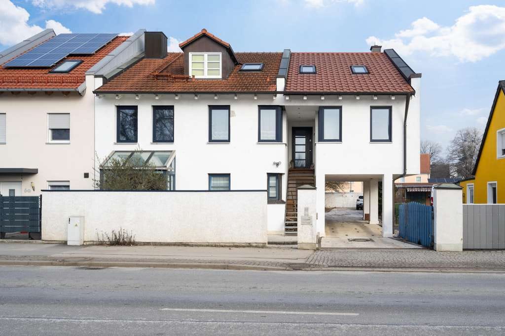 Immobilie in Erding - Stilvolles Zweifamilienhaus in zentraler Lage von Erding - Bild 0