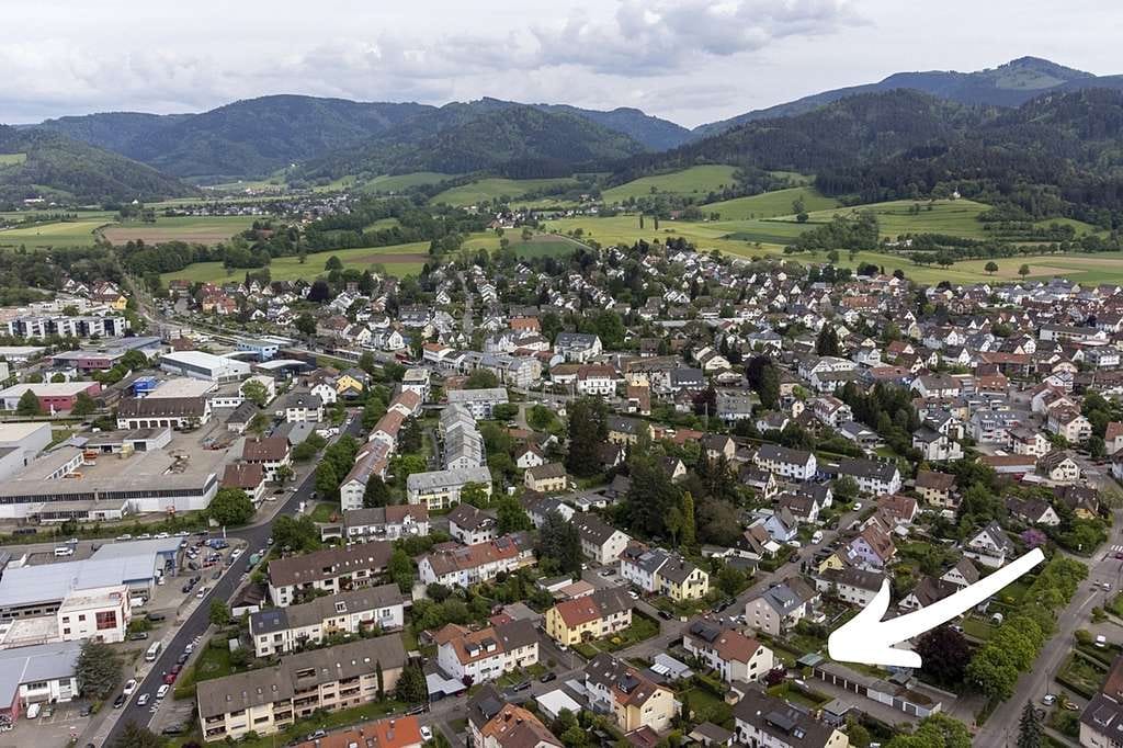 Immobilie in Kirchzarten - In Kirchzarten zentral leben! (Erbbaurecht für nur 62,50 EUR mtl.  oder Grundstückskauf möglich) - Bild 2