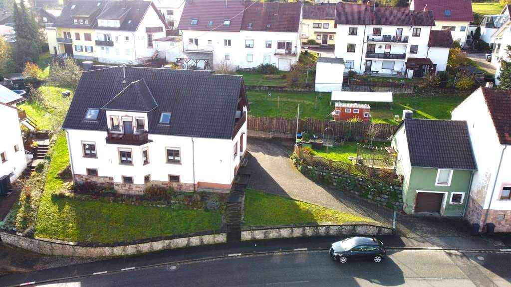 Immobilie in Mandelbachtal - Modernisiertes Ein-/Zweifamilienhaus mit besonderen Vorzügen - Bild 2