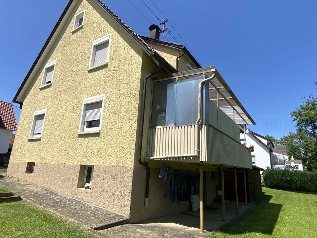 Immobilie in Wellendingen - Freistehendes Einfamilienhaus mit Potential in guter Lage in Wellendingen - Bild 1