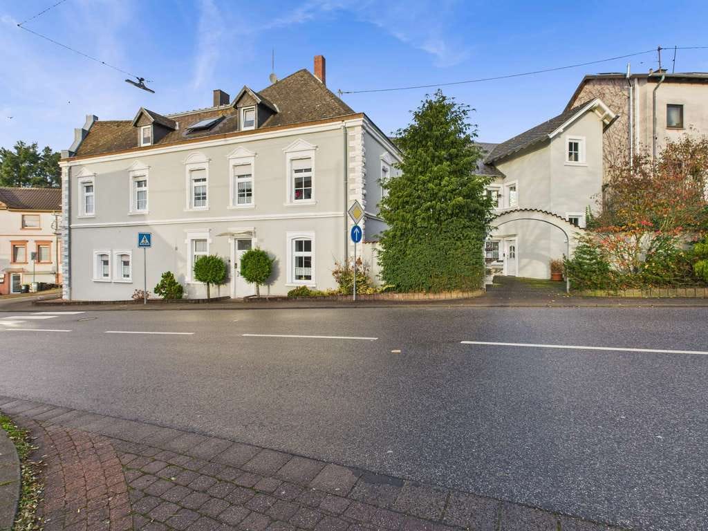 Immobilie in Merchweiler - Top-Kapitalanlage in Merchweiler: Gepflegtes 7-Familienhaus mit stabiler Miete & Potenzial - Bild 0