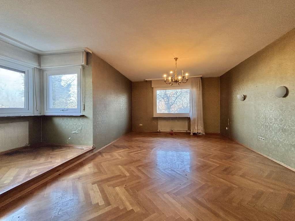 Immobilie in Dußlingen - Villenanwesen mit 3 Wohneinheiten - seltene Gelegenheit für Investoren - Bild 3