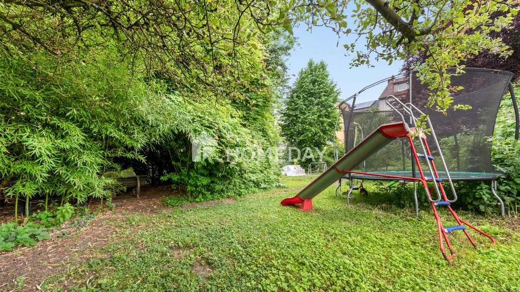 Immobilie in Gladbeck - Kapitalanlage mit Entwicklungspotenzial – Gepflegtes Mehrfamilienhaus auf großzügigem Grundstück
 - Bild 4