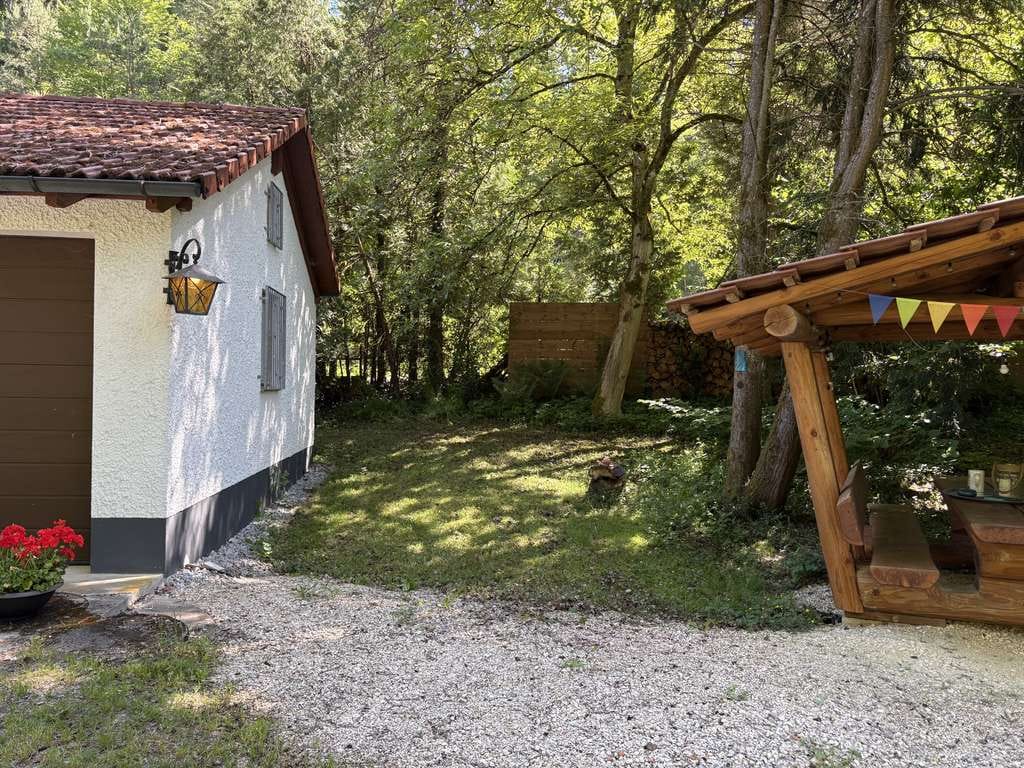 Immobilie in Kaisersbach - Alleinlage. Schönes Landhaus mit 2 WE bei Kaisersbach. (45 km von Stuttgart) - Bild 1