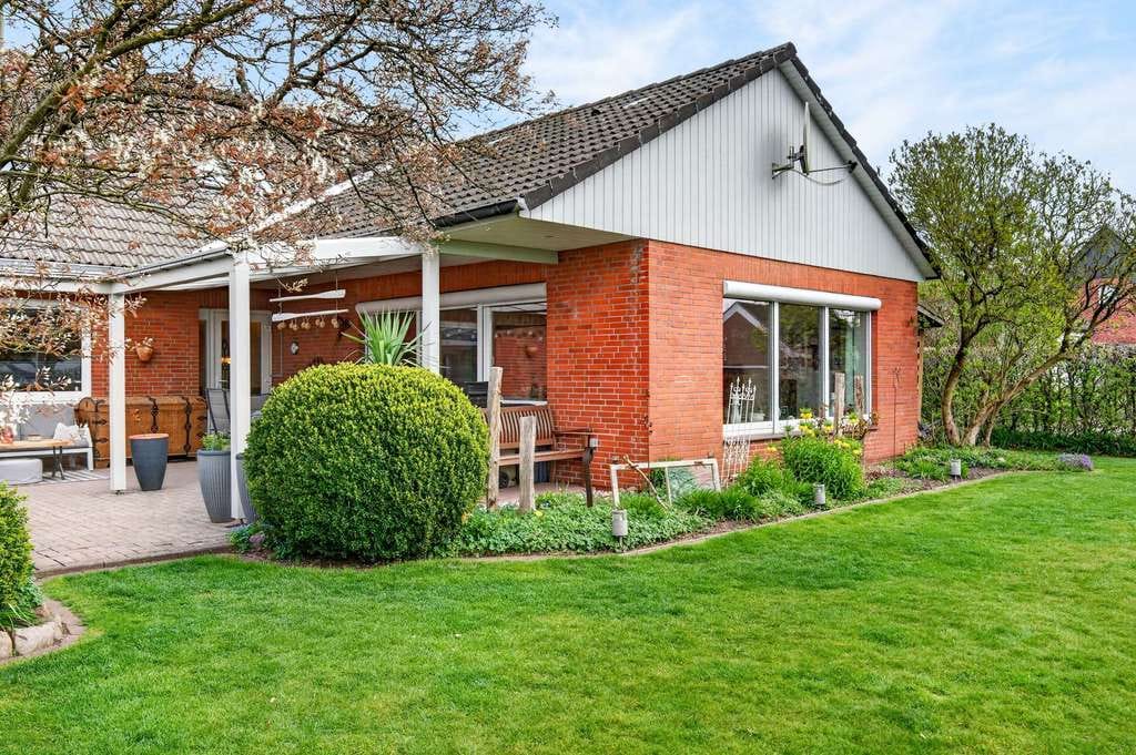 Immobilie in Jevenstedt - Jevenstedt | Großzügiges Einfamilienhaus mit Gartenidylle – einziehen & wohlfühlen - Bild 2