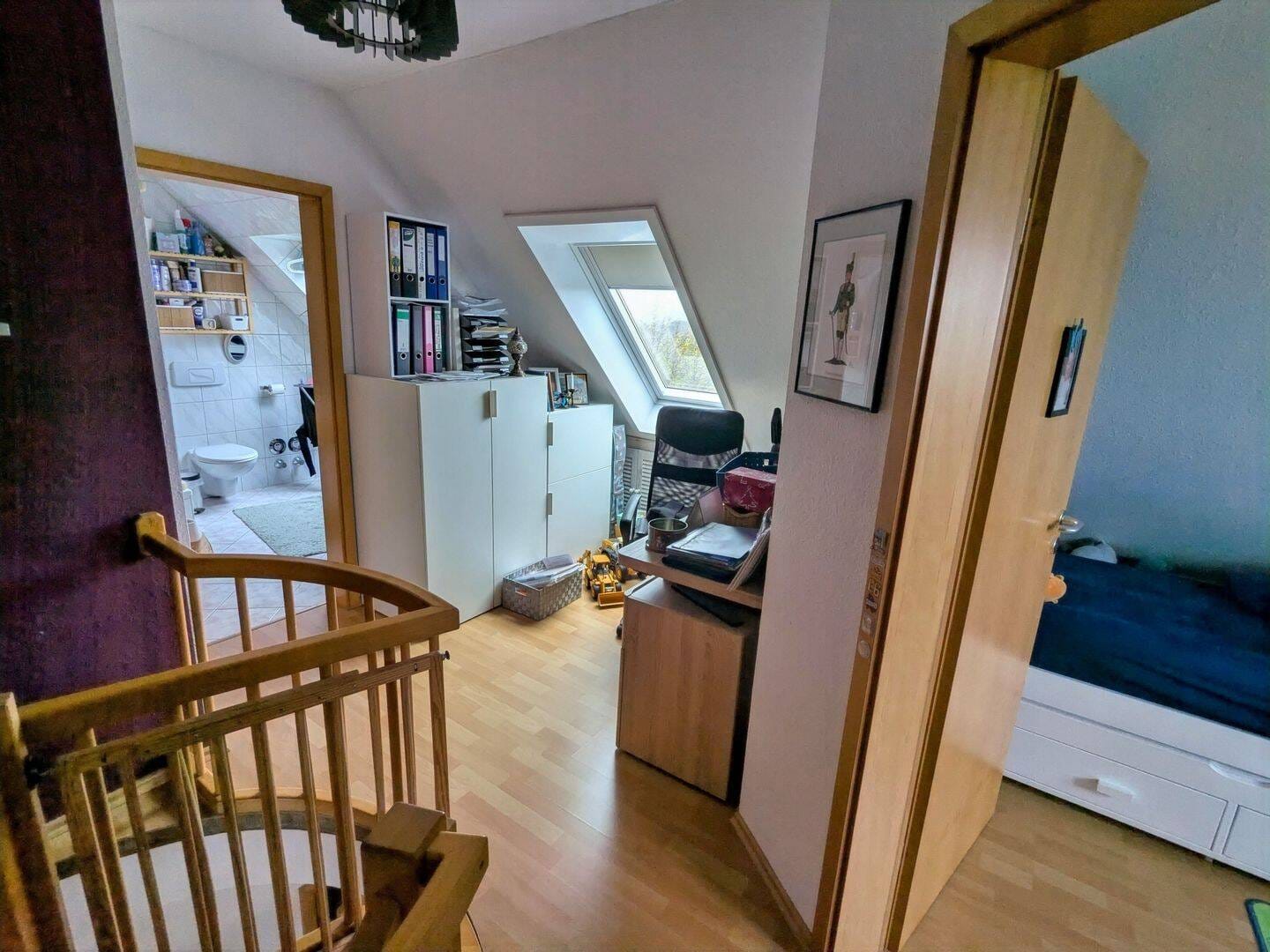 Immobilie in Schneeberg - Charmante Maisonette-Eigentumswohnung mit Balkon, Garage und Stellplätzen - Bild 4