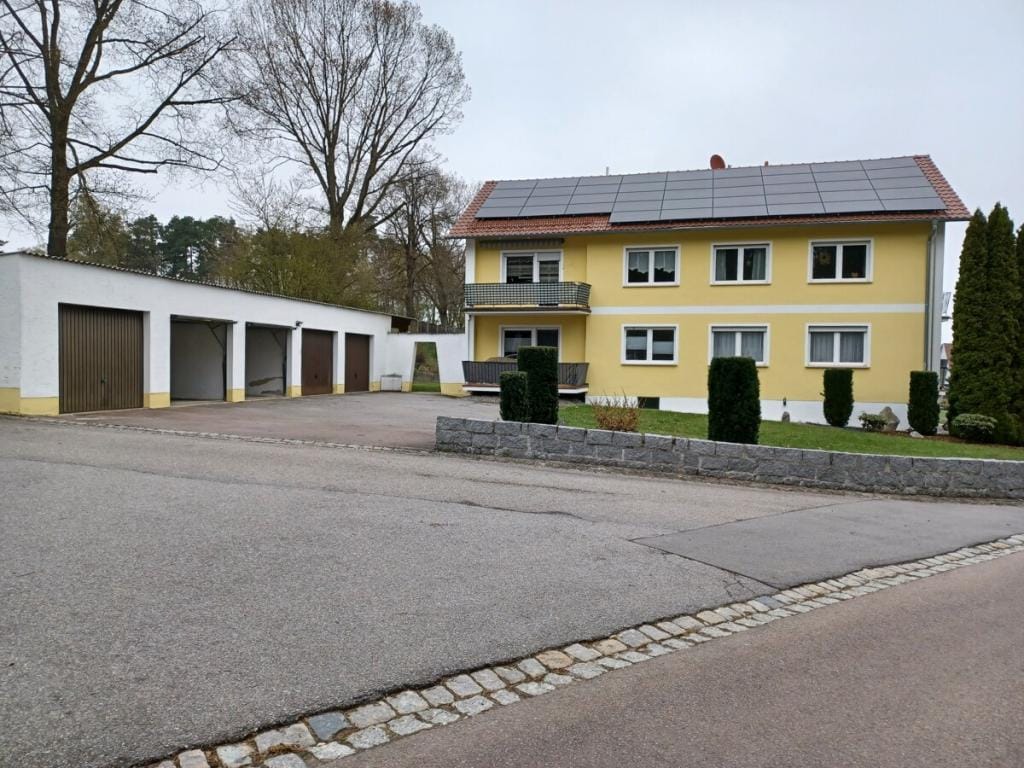Immobilie in Wackersdorf - Mehrfamilienhaus in Wackersdorf - Bild 2