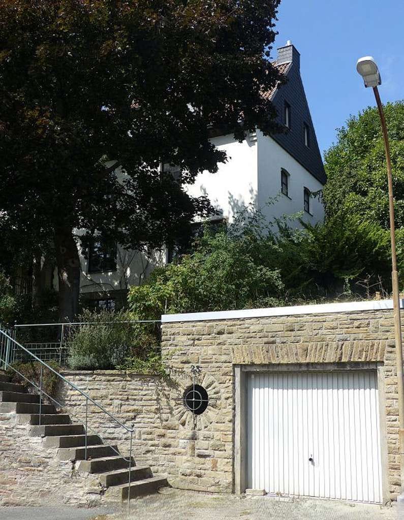 Immobilie in Fröndenberg/Ruhr - Idylle mit Fernsicht: 3 Generationenhaus in Fröndenberg - Bild 1
