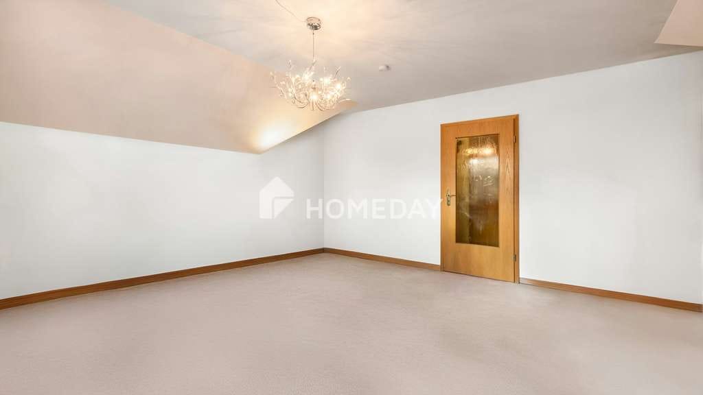 Immobilie in Dasing - Großzügige 4-Zimmer-Wohnung mit Garage und Carport und grüner Aussicht - Bild 4
