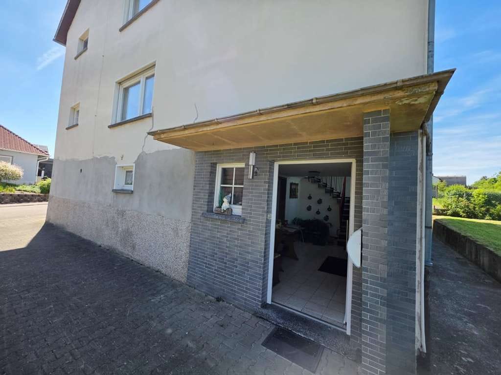 Immobilie in Krottelbach - Gartenparadies mit Weitblick – großzügiges Zweifamilienhaus in Krottelbach - Bild 3