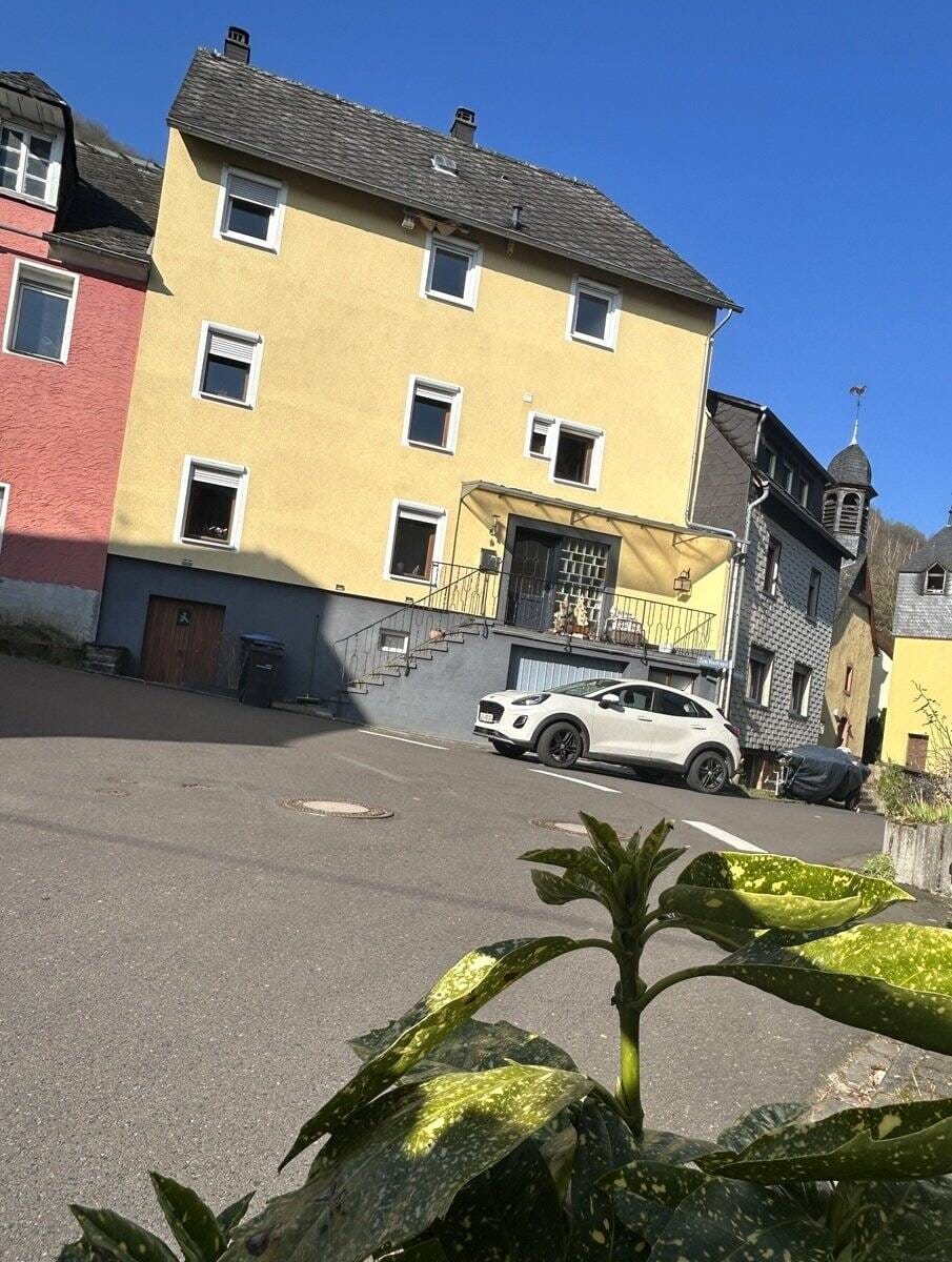 Immobilie in Kröv - Wohnhaus mit Potenzial (bis drei Ferienwohnungen möglich), Garten und Garage - Bild 3