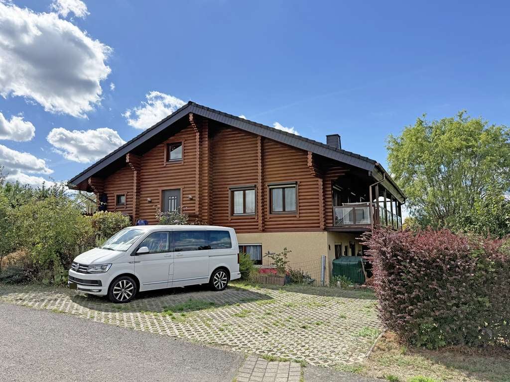 Immobilie in Patersberg - Großzügiges Landhaus mit Einliegerwohnung, Terrasse und großem Garten in naturnaher Lage - Bild 1