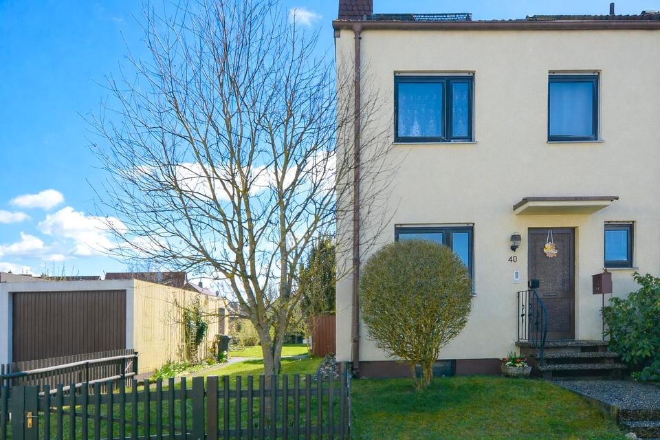 Immobilie in Küps - Gepflegtes Reihenendhaus in ruhiger Lage von Küps mit schönem Garten - Bild 0