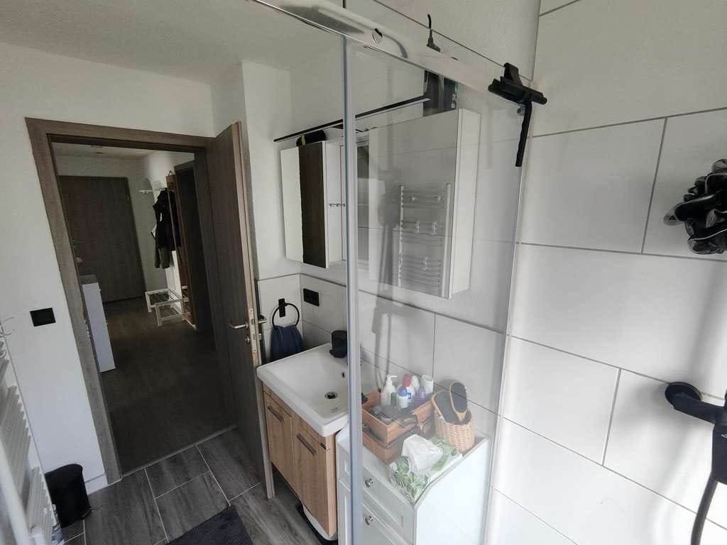 Immobilie in Waldachtal - Provisionsfrei: Helle 4-Zi. Wohnung mit Balkon & Gartennutzung - Bild 2