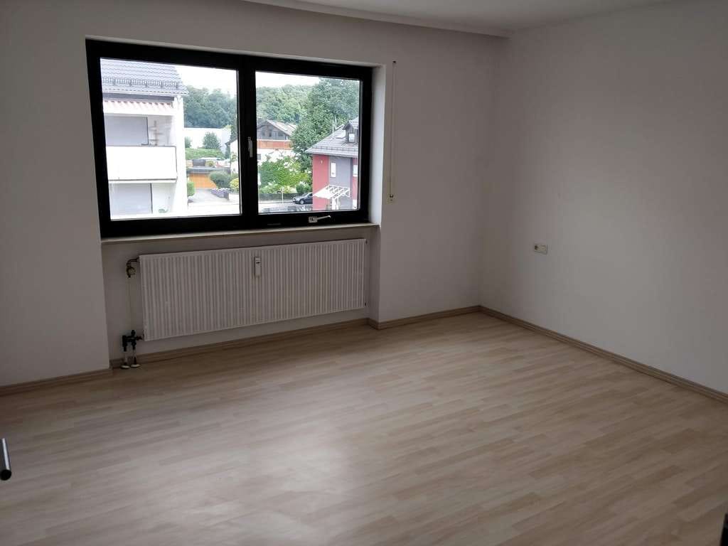 Immobilie in Friedberg - 3-Zimmer Eigentumswohnung mit Balkon & Garage - provisionsfrei - in Derching / Friedberg - Bild 2