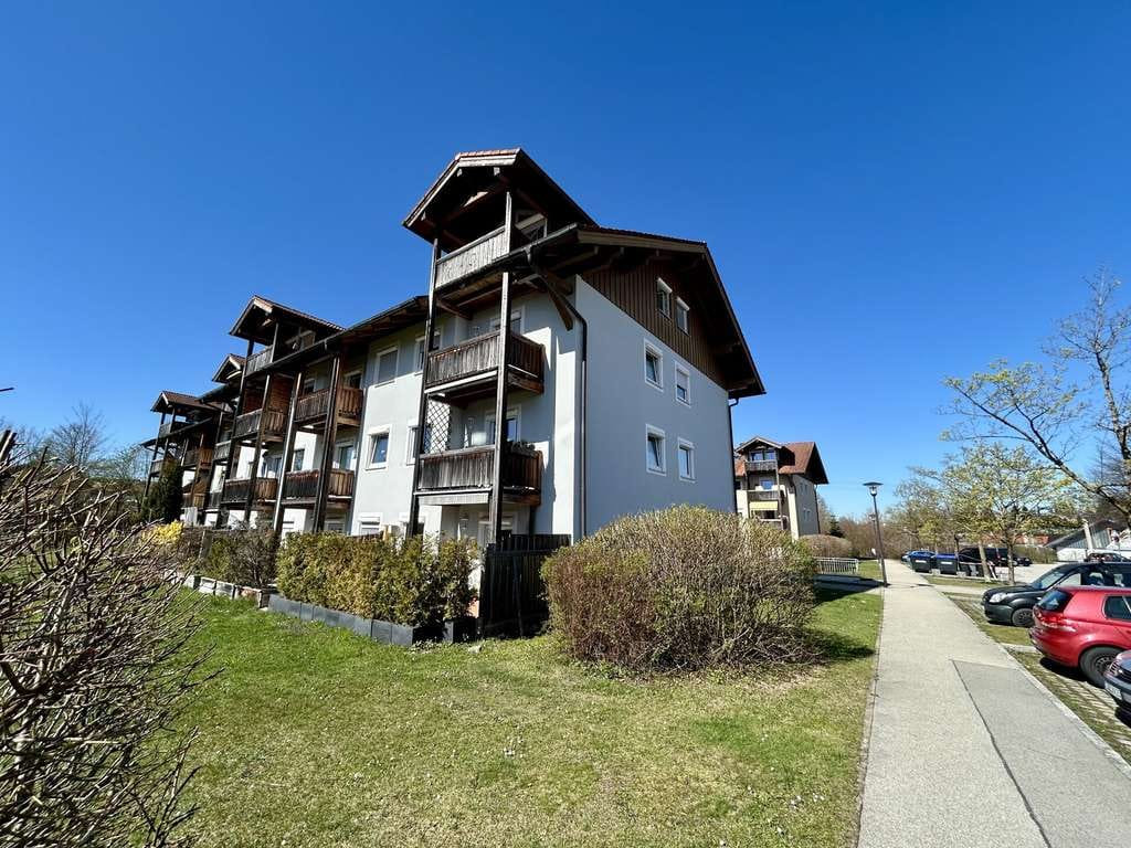 Immobilie in Traunstein - 2,5-Zimmer-Dachgeschosswohnung in Traunstein/Haslach mit Balkon - Bild 0