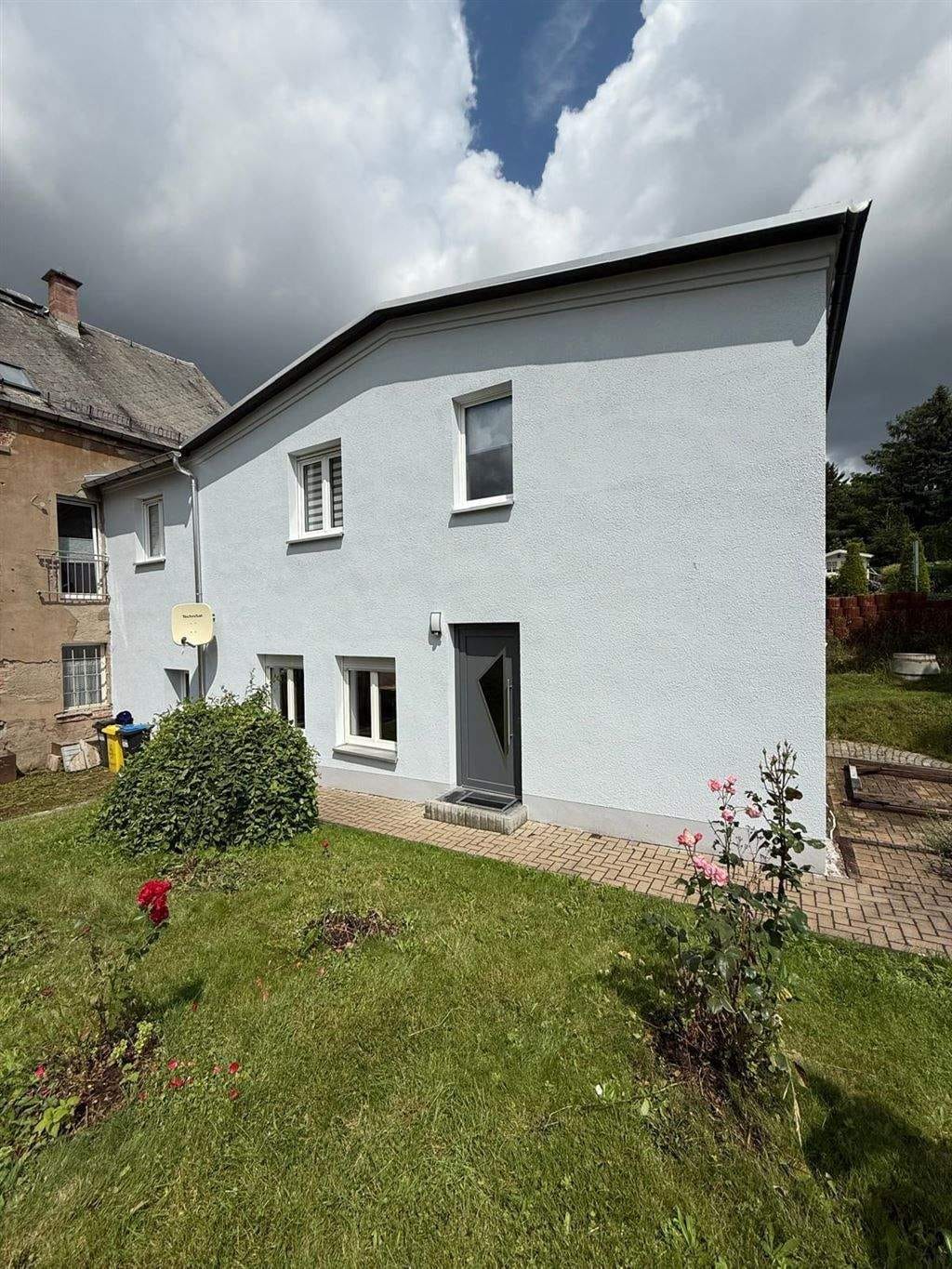 Immobilie in Lugau - Günstiges EFH mit Terrasse, Garage, Dusche und sonnigem Grundstück am grünen Ortsrand - Bild 0