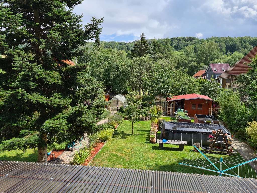 Immobilie in Zella-Mehlis - Vielseitiges Zweifamilienhaus: Großzügiges Raumangebot in Zella-Mehlis - Bild 3